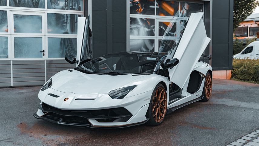 WISUALZ Shooting Lamborghini Aventador - Frontal